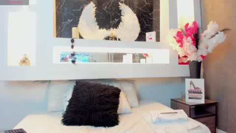 Cinthya  online show from September 30, 2025, 12:21 pm