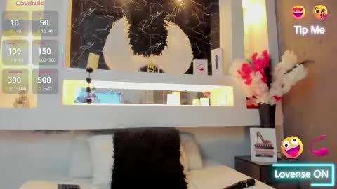 Cinthya  online show from October 8, 2025, 12:14 pm