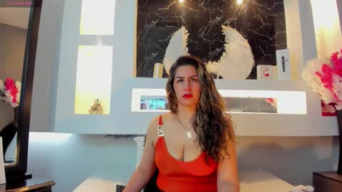 Cinthya  online show from October 20, 2025, 12:27 pm