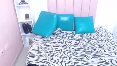 Snapshot of cintia_moretti chatting on November 30, 2025, 11:25 am cintia_moretti online show from November 30, 2025, 11:25 am