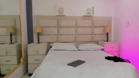 CintiaCollins  online show from November 21, 2025, 10:30 pm