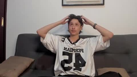 Snapshot of cirosky_elchicopolla chatting on December 1, 2025, 4:39 am cirosky_elchicopolla online show from December 1, 2025, 4:39 am