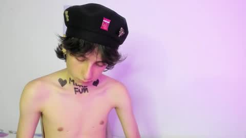 cirosky_elchicopolla online show from February 21, 2026, 4:02 am