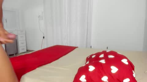 Snapshot of claimom chatting on October 23, 2025, 4:56 am Claimom online show from October 23, 2025, 4:56 am