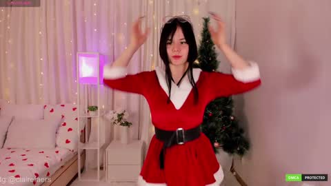 Snapshot of clairefaers chatting on December 27, 2024, 2:12 pm Claire Faers online show from December 27, 2024, 2:12 pm