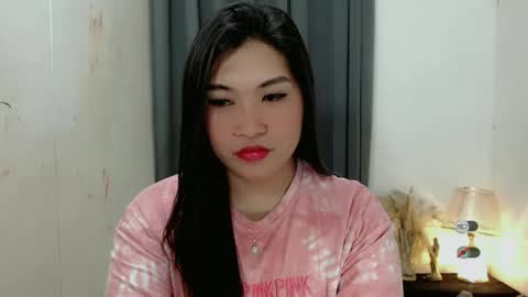 Snapshot of clairewntr_ chatting on October 17, 2025, 4:42 pm CLAIRE online show from October 17, 2025, 4:42 pm