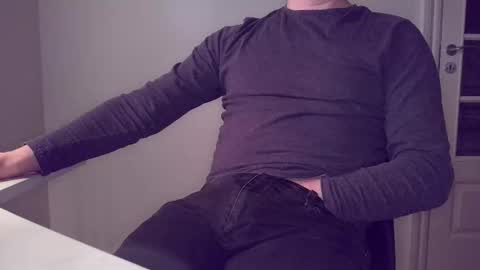 Snapshot of clamshive7 chatting on February 21, 2026, 12:11 am clamshive7 online show from February 21, 2026, 12:11 am