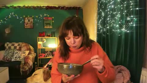 Clancy online show from December 17, 2025, 7:09 pm