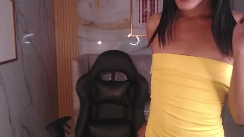 Clara  online show from March 8, 2025, 8:25 pm