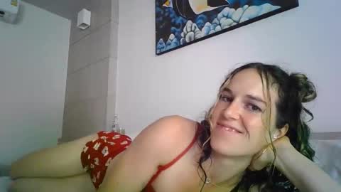 claralafontaine online show from March 22, 2026, 2:04 am