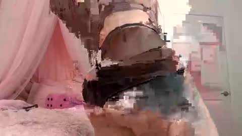 Clara online show from April 18, 2026, 5:06 pm