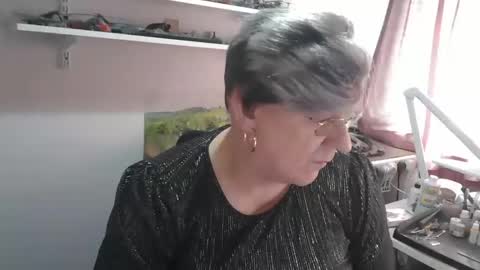 clare nylons online show from February 27, 2026, 2:06 pm