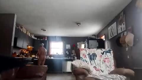 clarenceoyes722626 online show from March 22, 2026, 8:45 pm