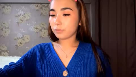 Snapshot of claribelatienza chatting on October 3, 2025, 11:07 am Yuna online show from October 3, 2025, 11:07 am