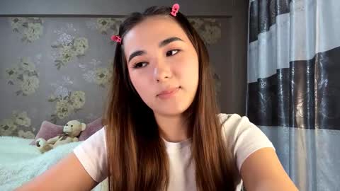 Snapshot of claribelatienza chatting on November 5, 2025, 11:10 am Yuna online show from November 5, 2025, 11:10 am