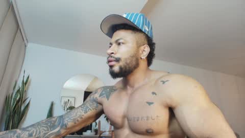 Snapshot of clark_strong chatting on April 1, 2026, 11:22 am clark_strong online show from April 1, 2026, 11:22 am