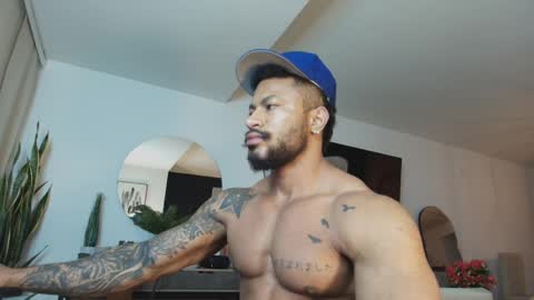 Snapshot of clark_strong chatting on April 3, 2026, 11:03 pm clark_strong online show from April 3, 2026, 11:03 pm
