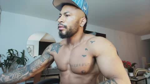 Snapshot of clark_strong chatting on April 23, 2026, 11:31 am clark_strong online show from April 23, 2026, 11:31 am