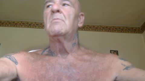 Snapshot of classic_rock_and_oldies chatting on June 27, 2026, 12:22 pm Pizza online show from June 27, 2026, 12:22 pm
