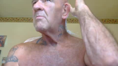 Snapshot of classic_rock_and_oldies chatting on July 6, 2026, 10:12 pm Pizza online show from July 6, 2026, 10:12 pm