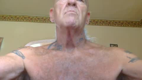 Snapshot of classic_rock_and_oldies chatting on July 17, 2026, 3:29 pm Pizza online show from July 17, 2026, 3:29 pm