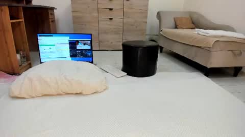 Snapshot of classy_medeeea chatting on June 25, 2026, 2:33 am Deea xxx online show from June 25, 2026, 2:33 am