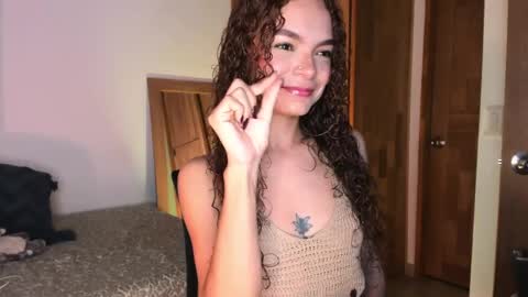 Claudia Rivera online show from April 8, 2026, 9:15 pm