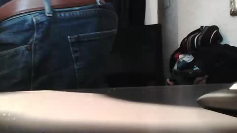 cleanboy1001 online show from December 30, 2024, 2:40 pm