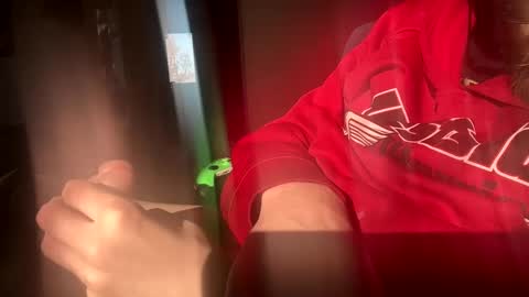 Snapshot of cleatus27 chatting on December 6, 2024, 8:07 pm cleatus27 online show from December 6, 2024, 8:07 pm