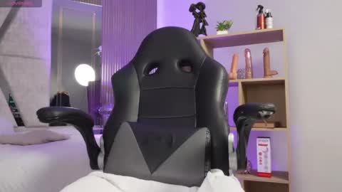 Cleo Adams online show from January 15, 2026, 4:39 am