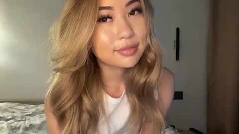 Snapshot of clemenciakempa chatting on March 23, 2026, 1:15 pm Lili online show from March 23, 2026, 1:15 pm