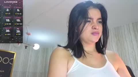 Snapshot of clementine_t chatting on September 30, 2025, 11:26 am Clementine online show from September 30, 2025, 11:26 am