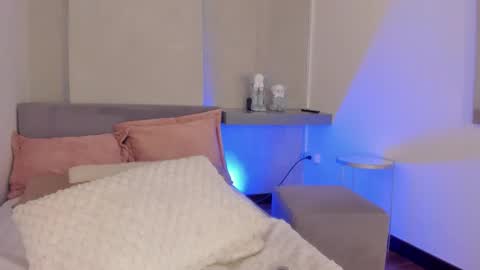 . Cleo Jhonson . online show from February 20, 2026, 6:26 am