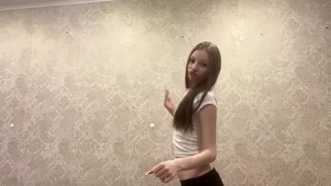 Cleo online show from March 20, 2026, 7:41 pm