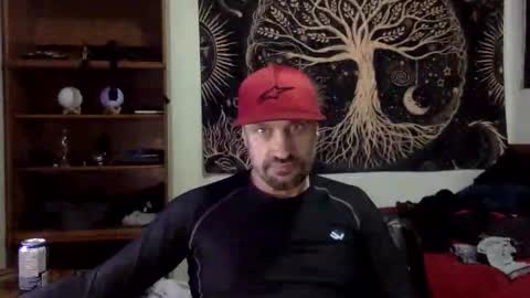 Snapshot of clintwood12 chatting on October 24, 2025, 2:08 am chad online show from October 24, 2025, 2:08 am