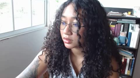 Snapshot of clitia_xx chatting on February 4, 2026, 9:09 pm Clitia online show from February 4, 2026, 9:09 pm