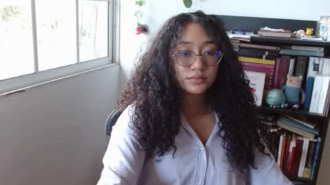 Snapshot of clitia_xx chatting on February 5, 2026, 8:02 pm Clitia online show from February 5, 2026, 8:02 pm