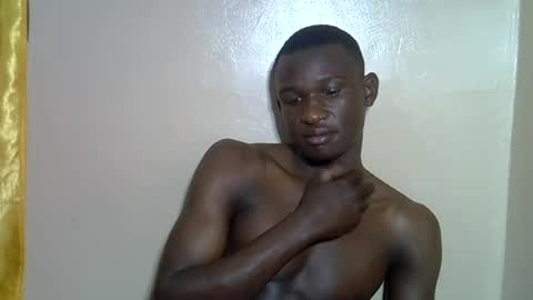 Snapshot of clive_damian chatting on June 22, 2026, 3:42 pm clive_damian online show from June 22, 2026, 3:42 pm