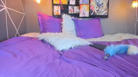 Cloe Bridgee online show from March 10, 2025, 7:10 am