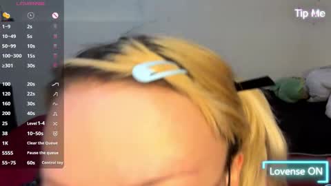  CLOE  online show from October 17, 2025, 5:15 pm