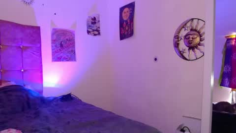 cloe_sun_ online show from April 22, 2026, 7:48 pm