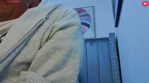 Cloe x Billy online show from April 1, 2026, 1:12 pm