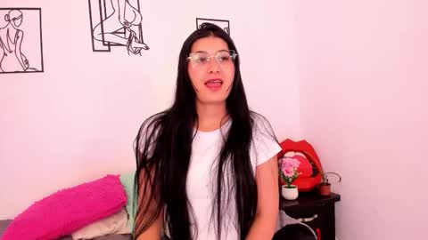 Snapshot of cloehonney chatting on February 17, 2026, 6:58 pm cloe online show from February 17, 2026, 6:58 pm