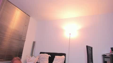 Snapshot of cloekatz_ chatting on October 23, 2025, 6:13 am Cloe Katz online show from October 23, 2025, 6:13 am