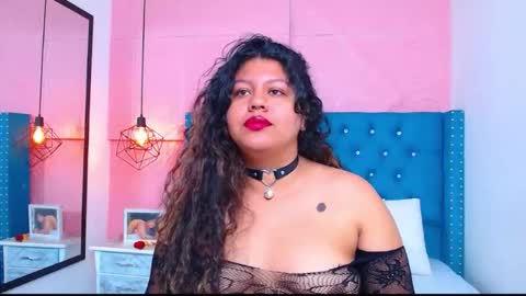 Snapshot of cloestron chatting on October 6, 2025, 12:13 pm Cloe Stron online show from October 6, 2025, 12:13 pm