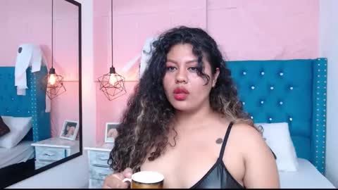 Snapshot of cloestron chatting on October 8, 2025, 4:15 pm Cloe Stron online show from October 8, 2025, 4:15 pm