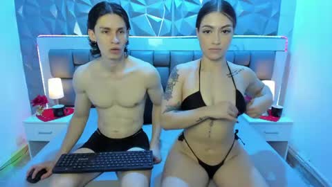 Cloe y Miller online show from May 12, 2026, 2:36 pm