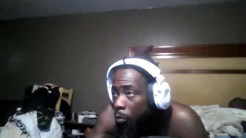 clojohnson2420 online show from November 6, 2025, 11:44 am