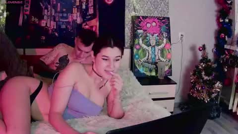 closertous online show from December 21, 2025, 2:24 pm