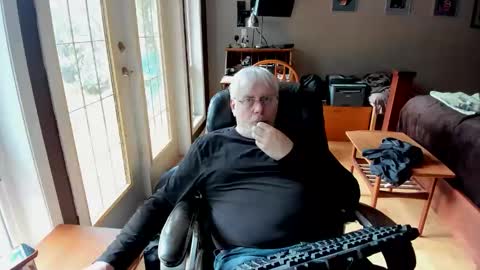 Snapshot of cloudalert62 chatting on November 17, 2025, 6:57 pm cloudalert62 online show from November 17, 2025, 6:57 pm